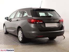 Opel Astra 2017 1.4 123 KM