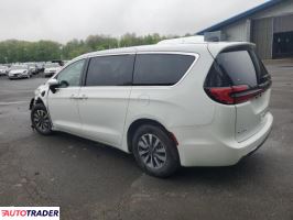 Chrysler Pacifica 2023 3