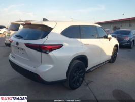 Toyota Highlander 2022 3