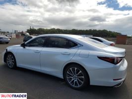 Lexus ES 2019 3