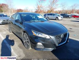 Nissan Altima - zobacz ofertę