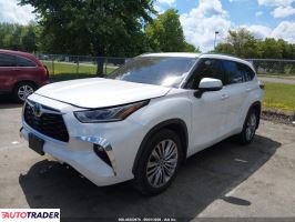 Toyota Highlander 2022 3