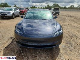 Tesla Model 3 2024