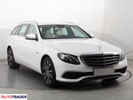 Mercedes E-klasa 2019 2.0 301 KM Mercedes E-klasa 2019 2.0 301 KM