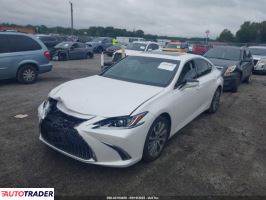 Lexus ES 2019 3