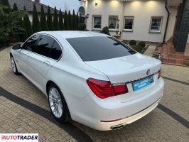 BMW 750 2015 4.4 450 KM BMW 750 2015 4.4 450 KM