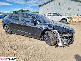 Tesla Model 3 2025