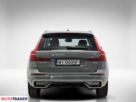 Volvo XC60 2023 2.0 197 KM