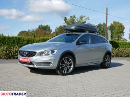 Volvo V60 Cross Country 2018 2.0 245 KM