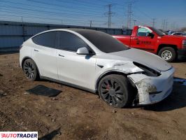 Tesla Model Y 2022