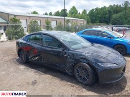 Tesla Model 3 2025