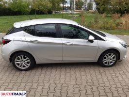 Opel Astra 2019 1.4 125 KM