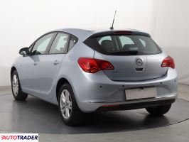 Opel Astra 2015 1.6 113 KM