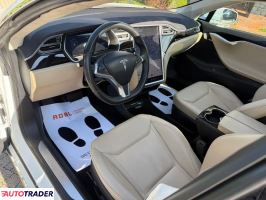 Tesla Model S 2017 525 KM Tesla Model S 2017 525 KM