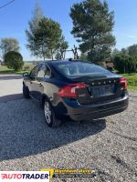 Volvo S60 2011 2.0 163 KM