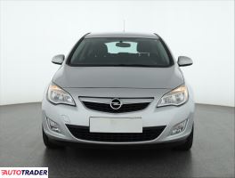 Opel Astra 2010 1.7 108 KM