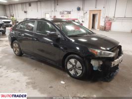 Hyundai IONIQ Hybrid 2020 1