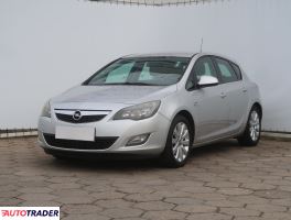 Opel Astra 2012 1.7 108 KM