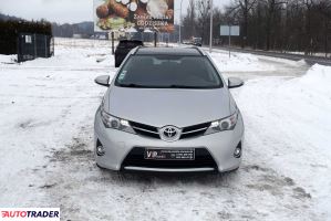 Toyota Auris 2014 1.4 90 KM