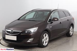 Opel Astra 2011 1.4 138 KM