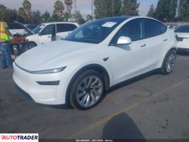 Tesla Model Y 2026