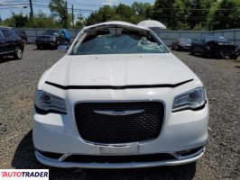 Chrysler 300C 2018 3