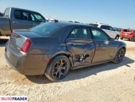 Chrysler 300C 2021 3
