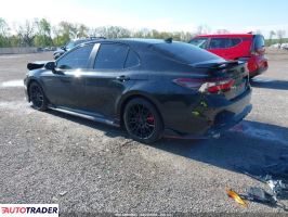 Toyota Camry 2021 3