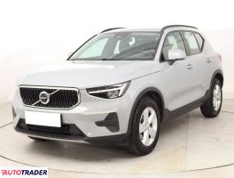 Volvo XC40 2025 2.0 160 KM