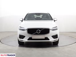 Volvo XC60 2019 2.0 197 KM