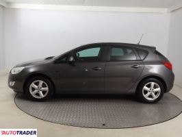 Opel Astra 2011 1.4 138 KM