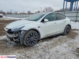 Tesla Model Y - zobacz ofertę