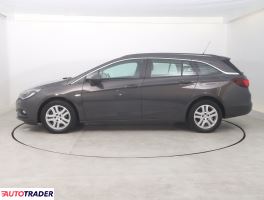 Opel Astra 2016 1.4 123 KM