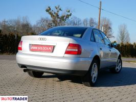 Audi A4 1999 1.8 125 KM