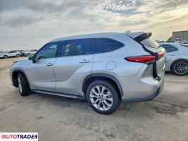 Toyota Highlander 2021 3
