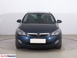 Opel Astra 2011 1.6 177 KM