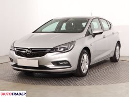 Opel Astra 2018 1.4 123 KM