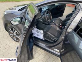 Peugeot 2008 2017 1.2 110 KM