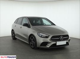 Mercedes B-klasa 2020 2.0 147 KM