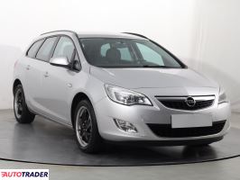 Opel Astra 2011 1.4 138 KM