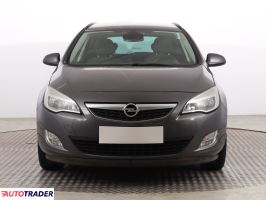 Opel Astra 2011 1.4 138 KM