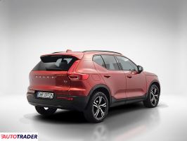 Volvo XC40 2022 2.0 163 KM