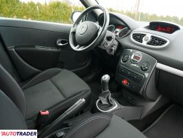 Renault Clio 2012 1.1 103 KM