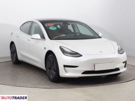 Tesla Model 3 - zobacz ofertę
