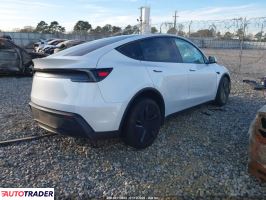 Tesla Model Y 2026