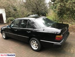 Mercedes W-124 1992 2.5 126 KM