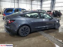 Tesla Model 3 2025