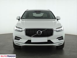 Volvo XC60 2021 2.0 194 KM