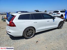 Volvo V60 2025 2
