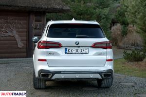 BMW X5 2019 3.0 340 KM